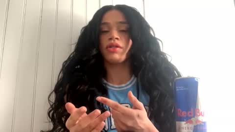 Dynasty online show from December 22, 6:04 pm