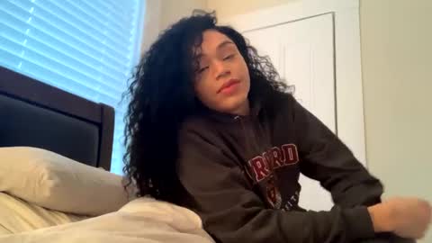 Dynasty online show from February 13, 9:06 pm