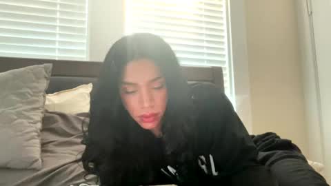 Dynasty online show from October 9, 8:10 pm