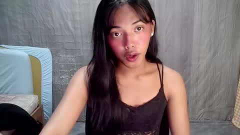 Snapshot of elenacum chatting on October 1, 11:44 am elenacum online show from October 1, 11:44 am