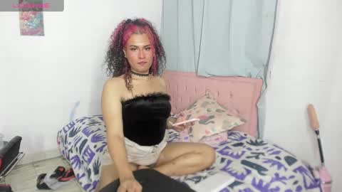 Snapshot of elizabeth_777 chatting on February 27, 3:36 am elizabeth_777 online show from February 27, 3:36 am