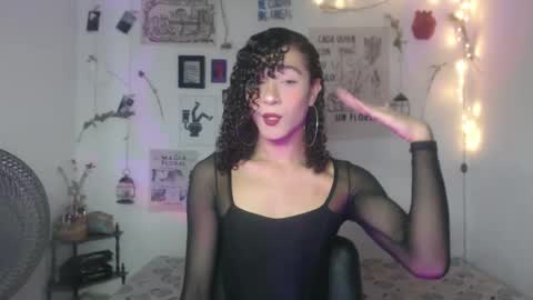 Snapshot of ellis_flowers chatting on September 28, 6:51 pm . online show from September 28, 6:51 pm