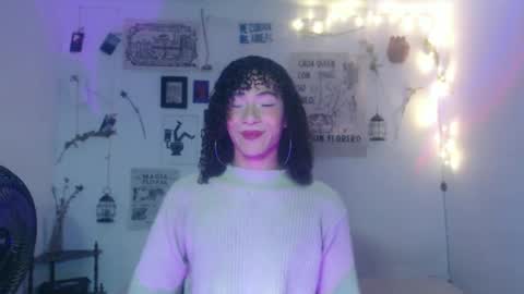Snapshot of ellis_flowers chatting on October 13, 1:19 am . online show from October 13, 1:19 am