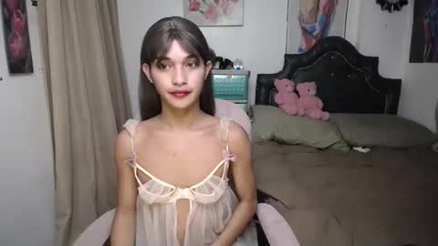 Snapshot of ellorrey chatting on October 14, 4:46 am ELLORREY online show from October 14, 4:46 am