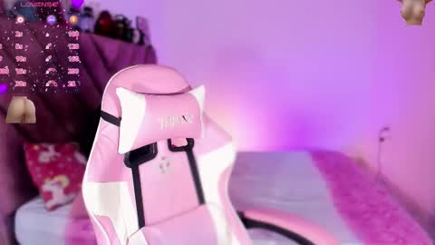 ely_w1 online show from January 6, 12:09 pm