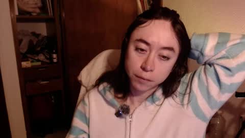 emily_pearl_ online show from October 5, 9:10 am