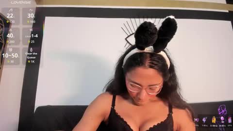 Emily online show from December 2, 11:35 am