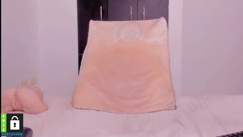 Emily Michaels online show from November 3, 7:13 pm