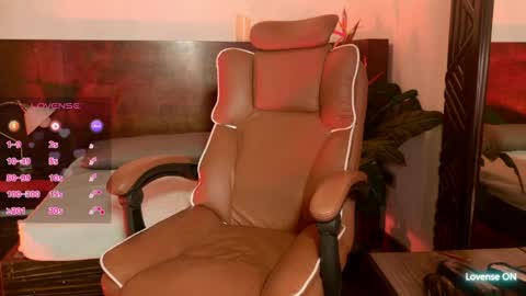 emma_dragon online show from April 11, 1:22 am