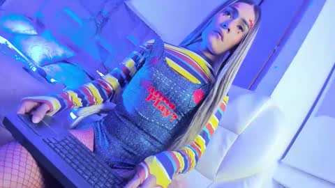 emmabrown10 online show from October 24, 5:01 am