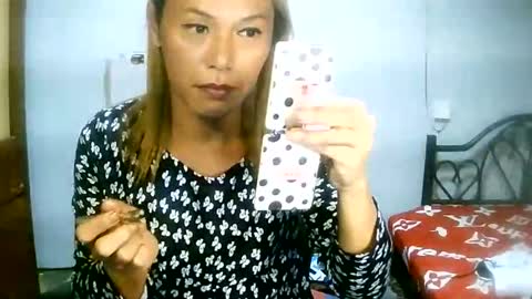 CHUN LY online show from January 5, 10:08 pm