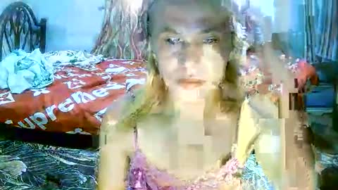 CHUN LY online show from October 4, 6:47 am