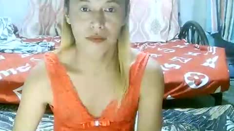 CHUN LY online show from October 19, 5:44 am