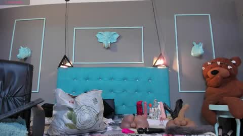 Engel online show from March 28, 1:46 pm