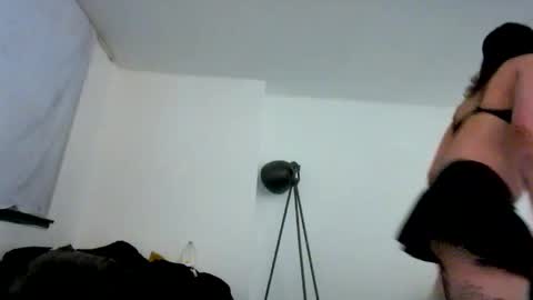 Nikki Erotica online show from May 11, 5:02 am