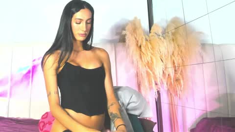 Estefa G online show from April 9, 6:19 am