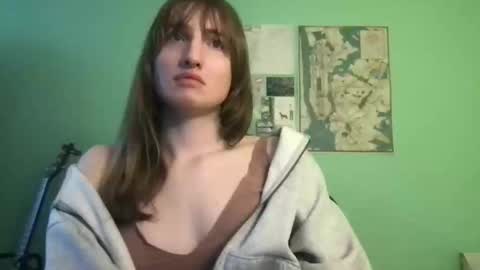 Snapshot of esthergreyplus chatting on February 24, 10:14 pm Esther Grey online show from February 24, 10:14 pm