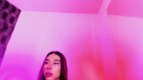 evanllelyne online show from March 28, 8:44 pm