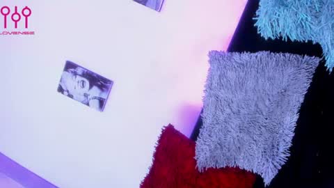 evanllelyne online show from July 12, 12:42 pm
