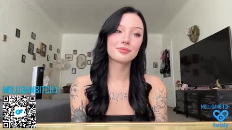 Evelyn online show from September 15, 7:41 pm