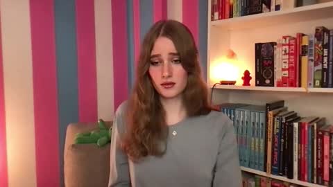 Snapshot of eviecam chatting on October 22, 7:05 pm Evie3 online show from October 22, 7:05 pm