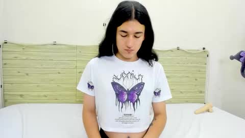 Marley independent model online show from February 5, 9:53 pm