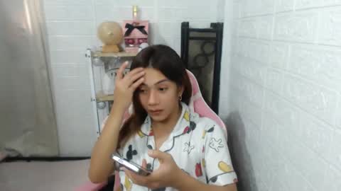 Snapshot of exotictssavie chatting on January 8, 4:12 am exotictssavie online show from January 8, 4:12 am