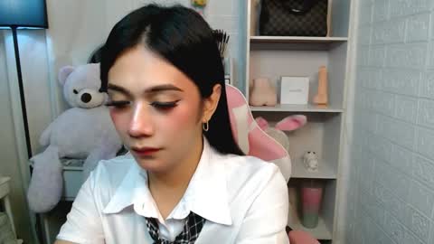 Snapshot of exotictssavie chatting on February 10, 8:21 pm exotictssavie online show from February 10, 8:21 pm