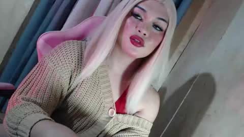 DANIELLA - DONT FORGET TO GIVE ME A THUMBSU UP online show from May 29, 2:54 am