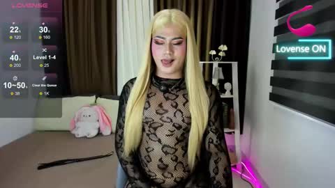 FELLY online show from March 5, 5:40 pm