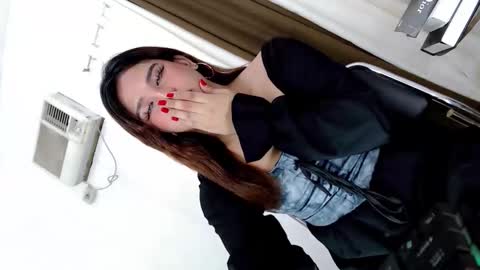 Jasmine online show from December 17, 11:54 pm