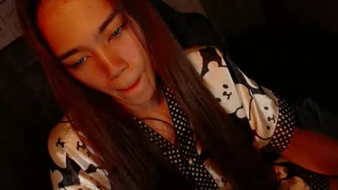 yassi online show from December 5, 9:37 am