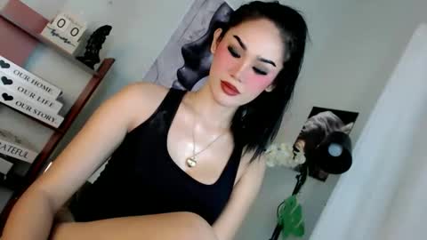 KHATRINA STACIE MARIE online show from February 11, 4:42 am