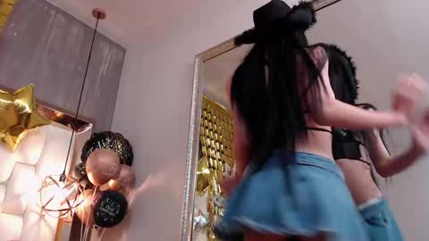 Snapshot of foxxy_dolce chatting on October 14, 3:24 pm Foxxy online show from October 14, 3:24 pm