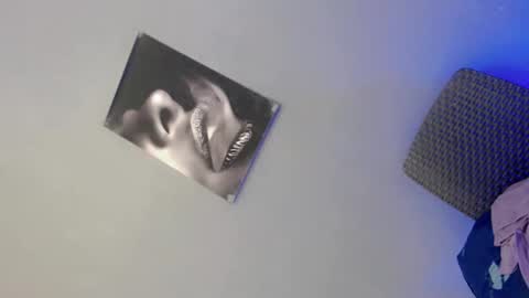 Anya online show from January 13, 8:33 am