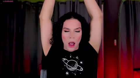 Snapshot of gatitavenecis1 chatting on February 11, 10:28 pm Vnecis Marn online show from February 11, 10:28 pm