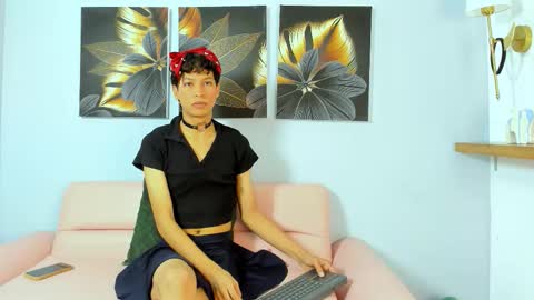 Snapshot of gigy___ chatting on October 16, 12:49 pm gigy___ online show from October 16, 12:49 pm