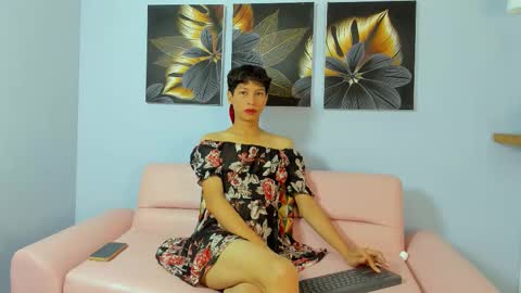 Snapshot of gigy___ chatting on October 17, 12:52 pm gigy___ online show from October 17, 12:52 pm