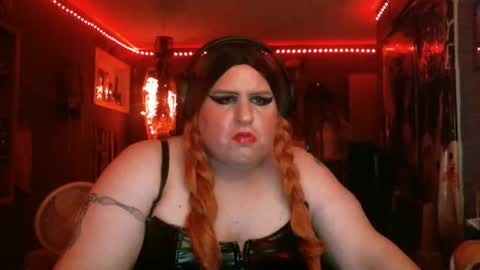 Snapshot of ginny_dominatrix chatting on October 20, 5:21 am ginny ray online show from October 20, 5:21 am