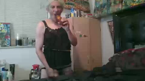 Snapshot of giovanna132008 chatting on October 15, 11:16 pm giovanna132008 online show from October 15, 11:16 pm