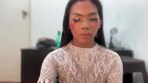 queen ronna online show from October 27, 8:11 am