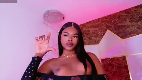 gisela_valencia online show from June 16, 2:30 pm