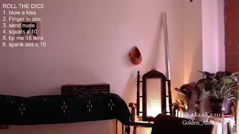 Snapshot of golden_alaska chatting on December 12, 7:59 pm Alaska online show from December 12, 7:59 pm