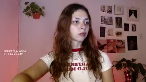Snapshot of golden_alaska chatting on September 13, 11:43 pm Alaska online show from September 13, 11:43 pm