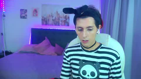 goth_minerva online show from April 21, 1:40 pm