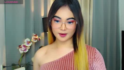 Snapshot of hailywilson chatting on February 28, 7:46 pm haily online show from February 28, 7:46 pm