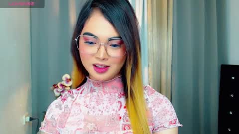Snapshot of hailywilson chatting on March 4, 10:47 pm haily online show from March 4, 10:47 pm