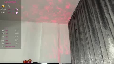 Snapshot of highenough_queen chatting on September 22, 1:05 pm highenough_queen online show from September 22, 1:05 pm