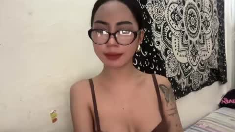 holly_cassandra online show from January 15, 11:03 pm