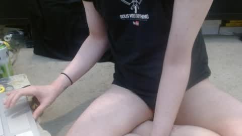 Snapshot of hollyhawkes chatting on February 25, 11:33 pm Holly Hawkes online show from February 25, 11:33 pm